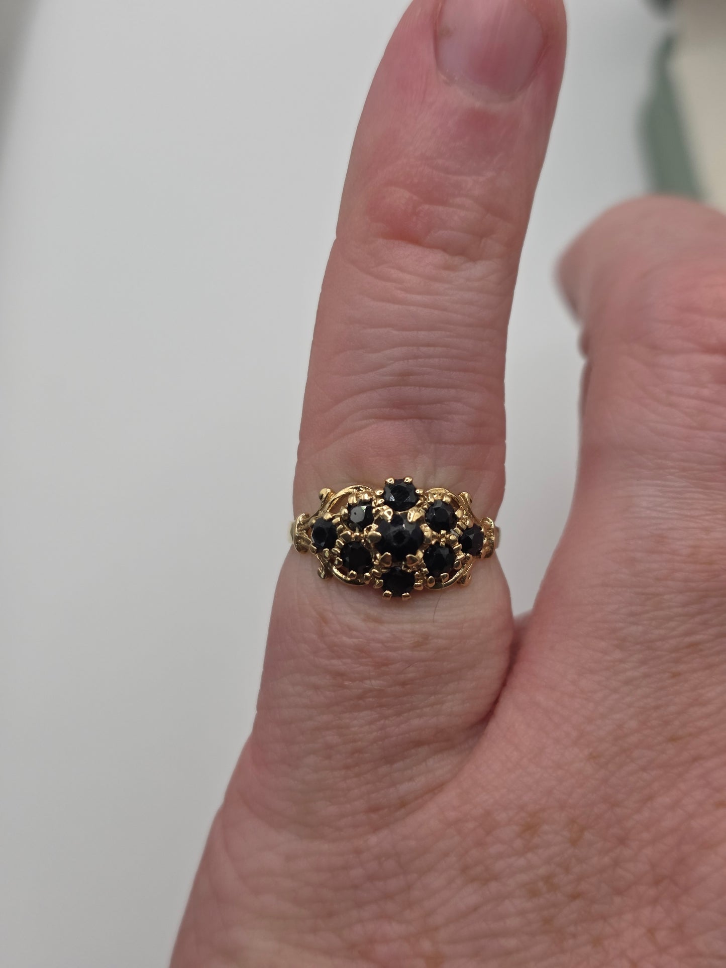9ct gold sapphire ring
