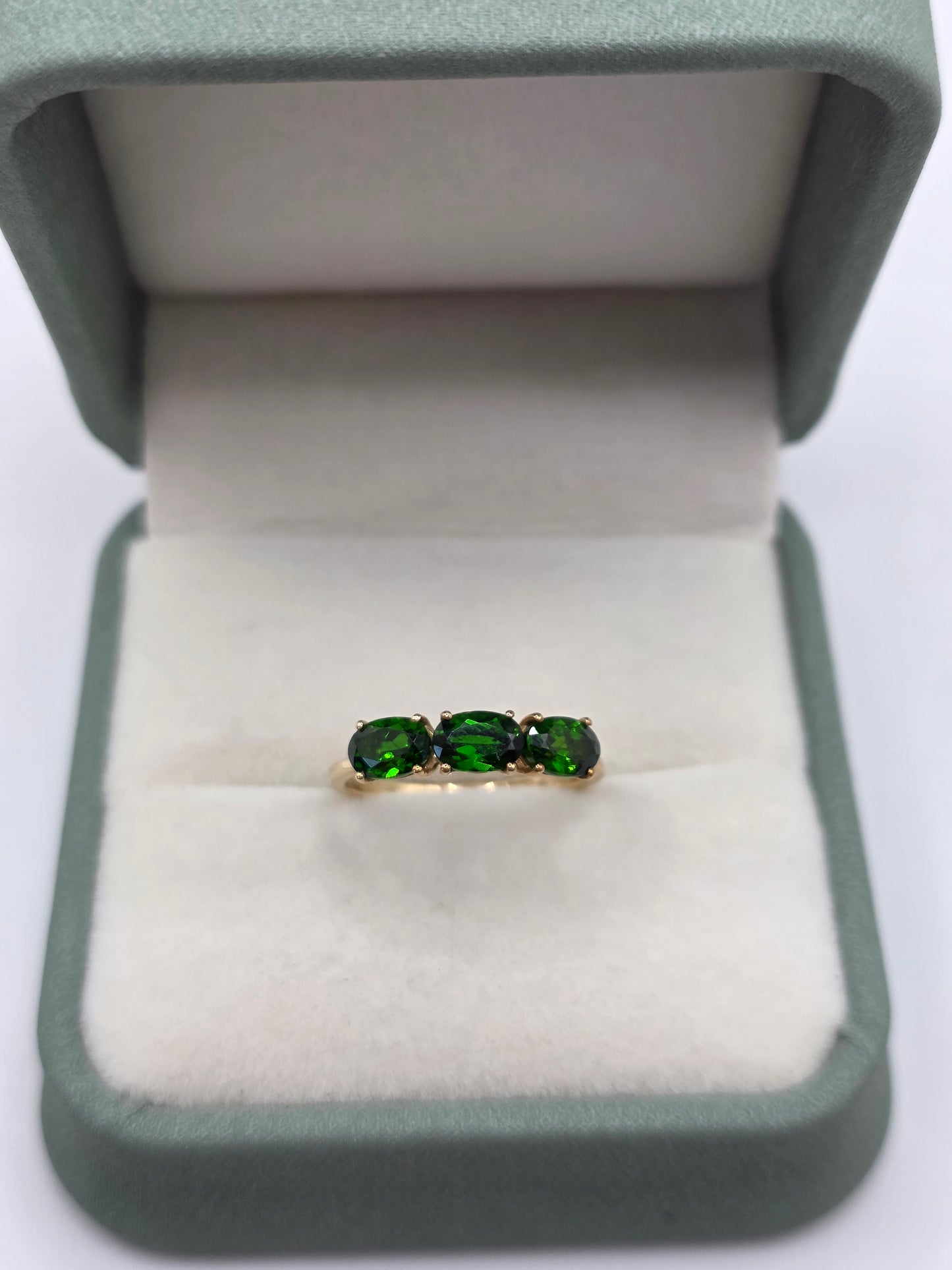 9ct gold diopside ring