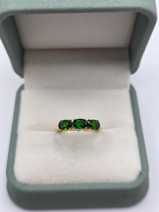 9ct gold diopside ring