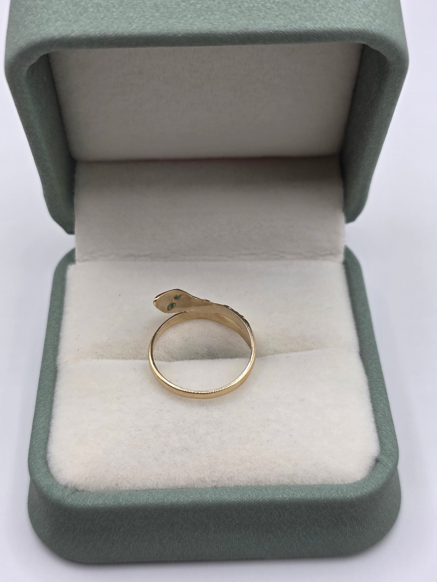 9ct gold emerald snake ring