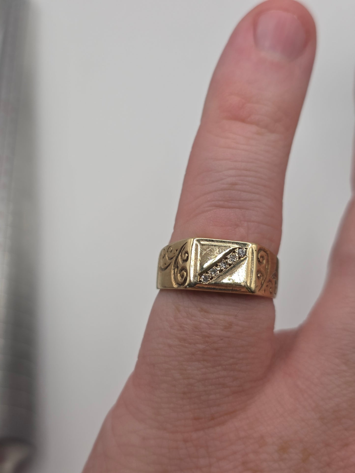 9ct gold diamond signet ring