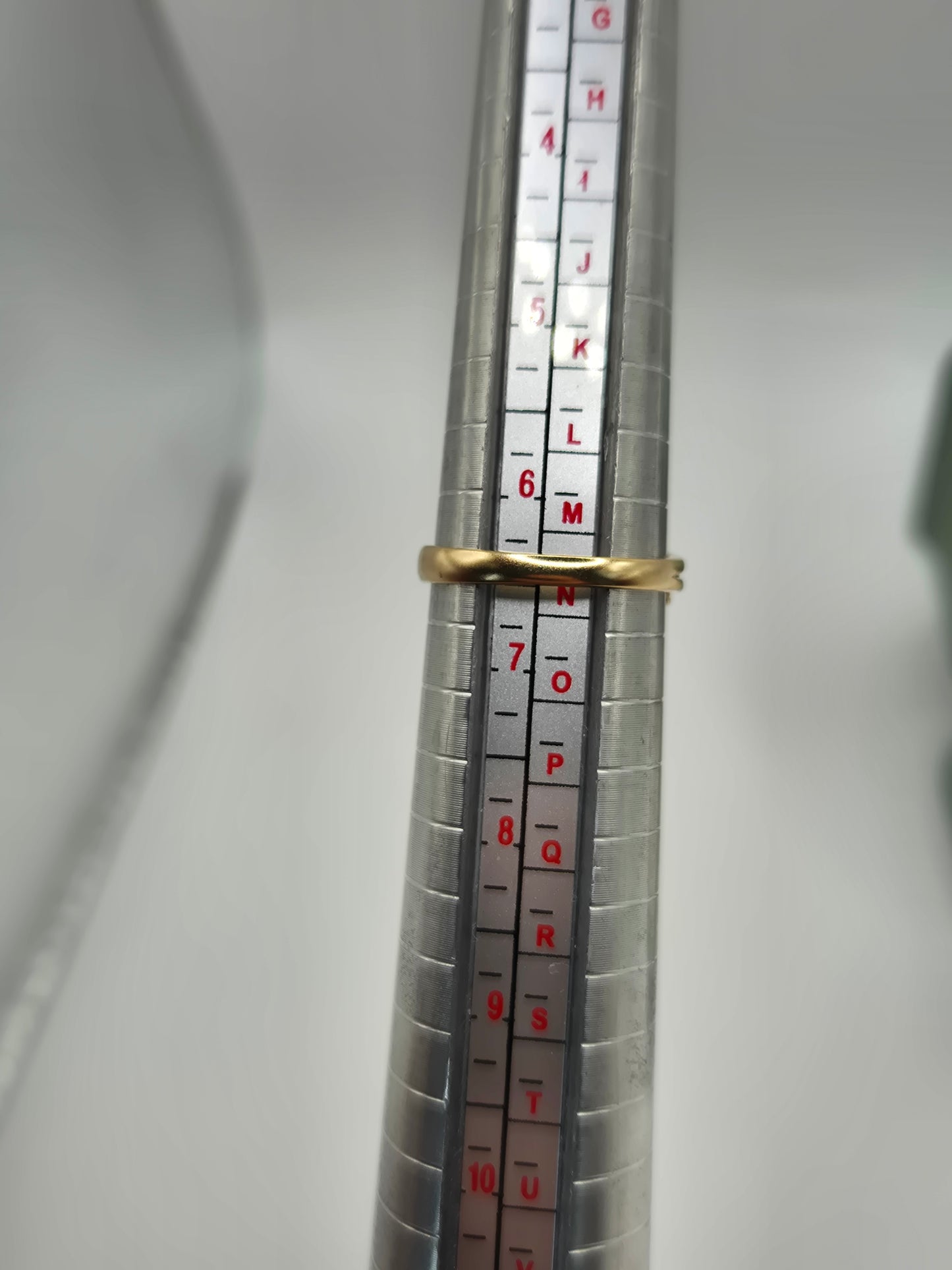 9ct gold sapphire and cz ring