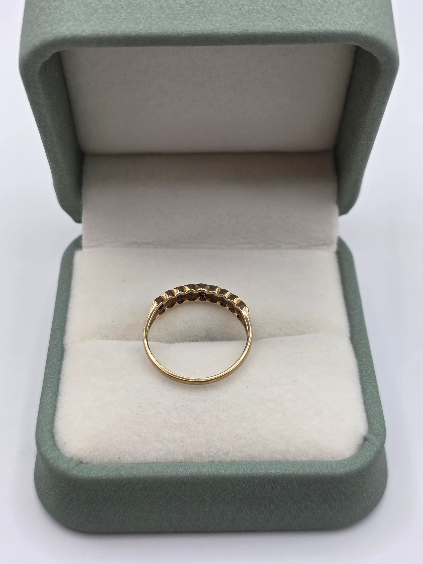 9ct gold sapphire and diamond ring