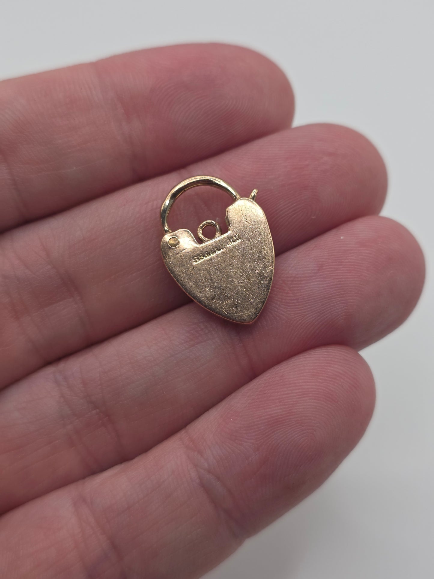 9ct rose gold padlock (1)