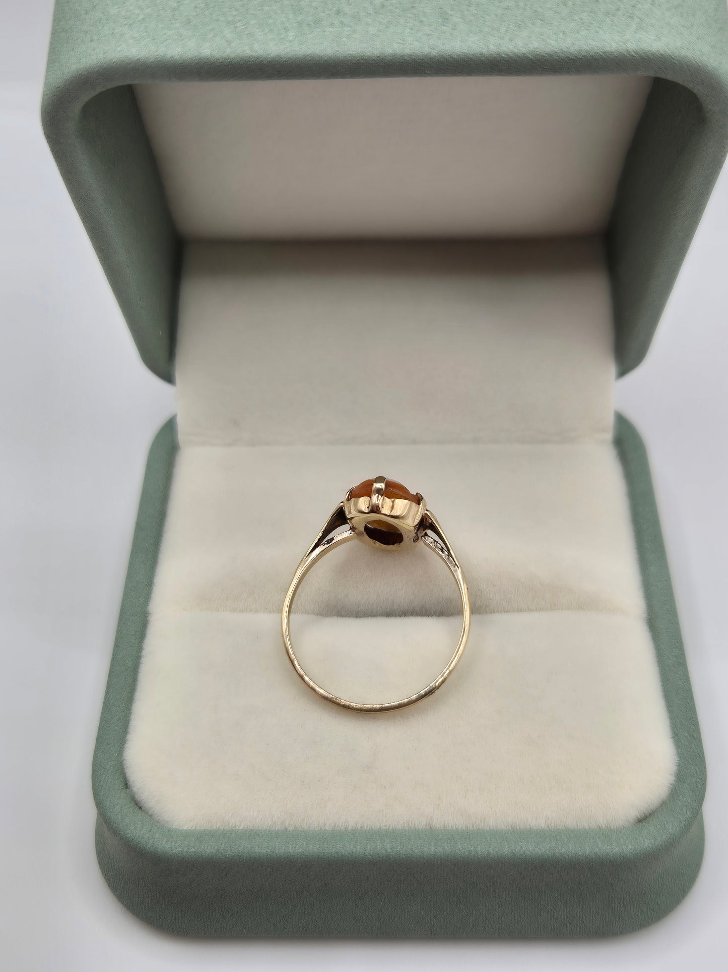 9ct gold cameo ring