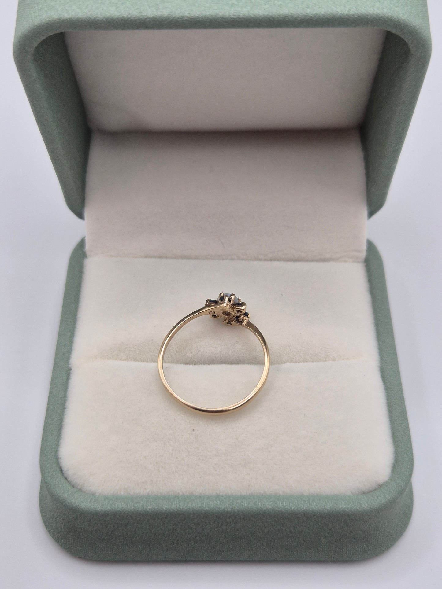 9ct gold opal and sapphire ring