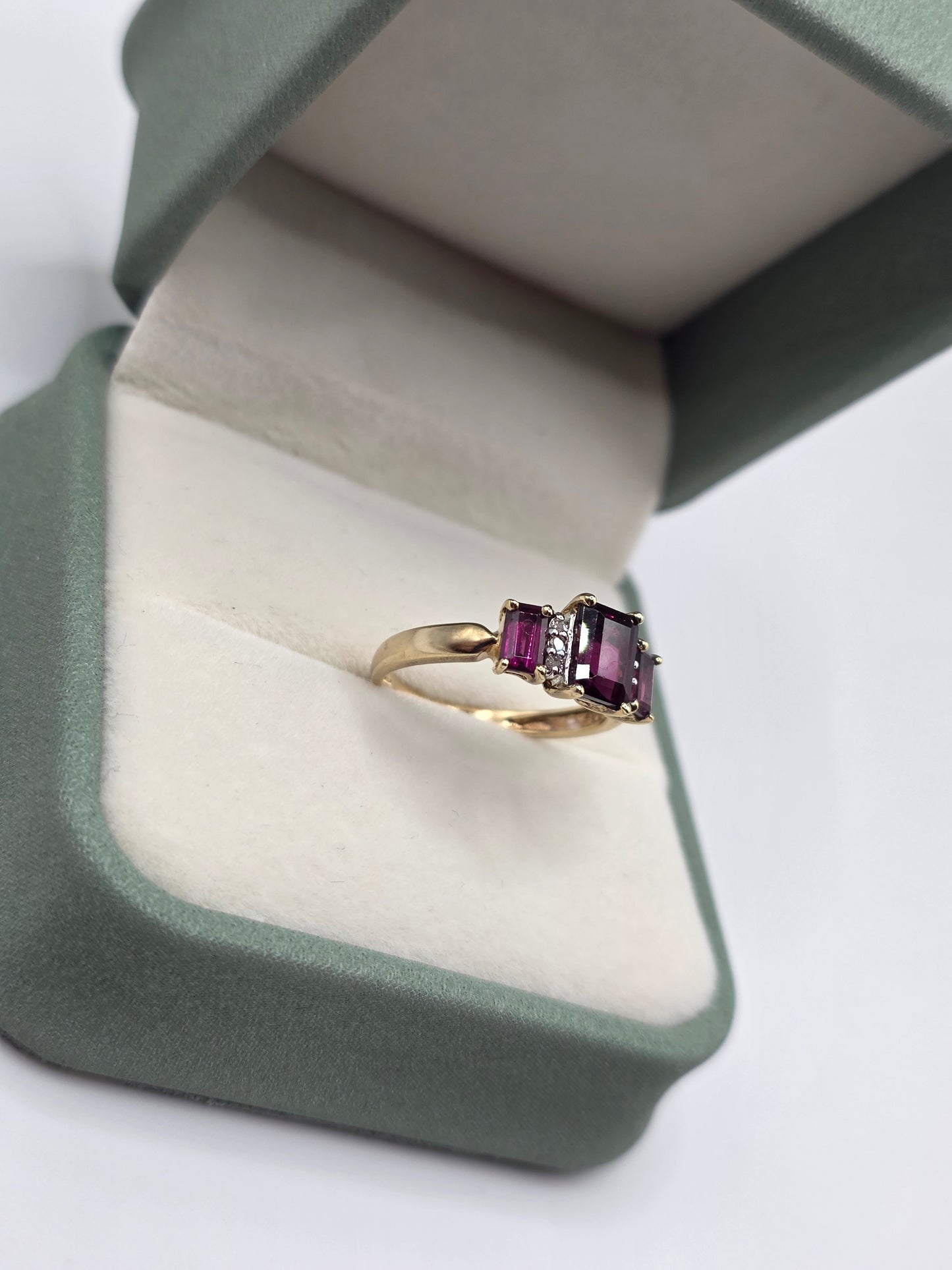 9ct gold rhodolite garnet and diamond ring