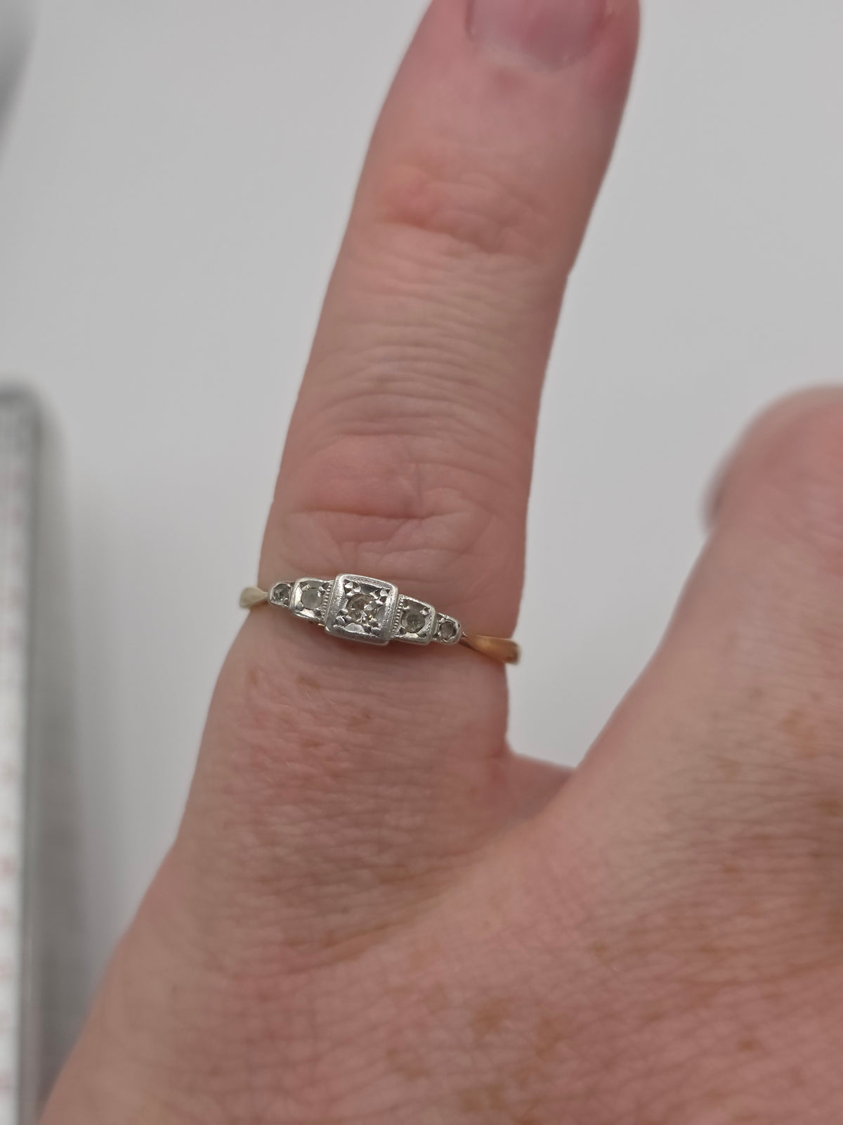 Art Decor 18ct gold diamond ring