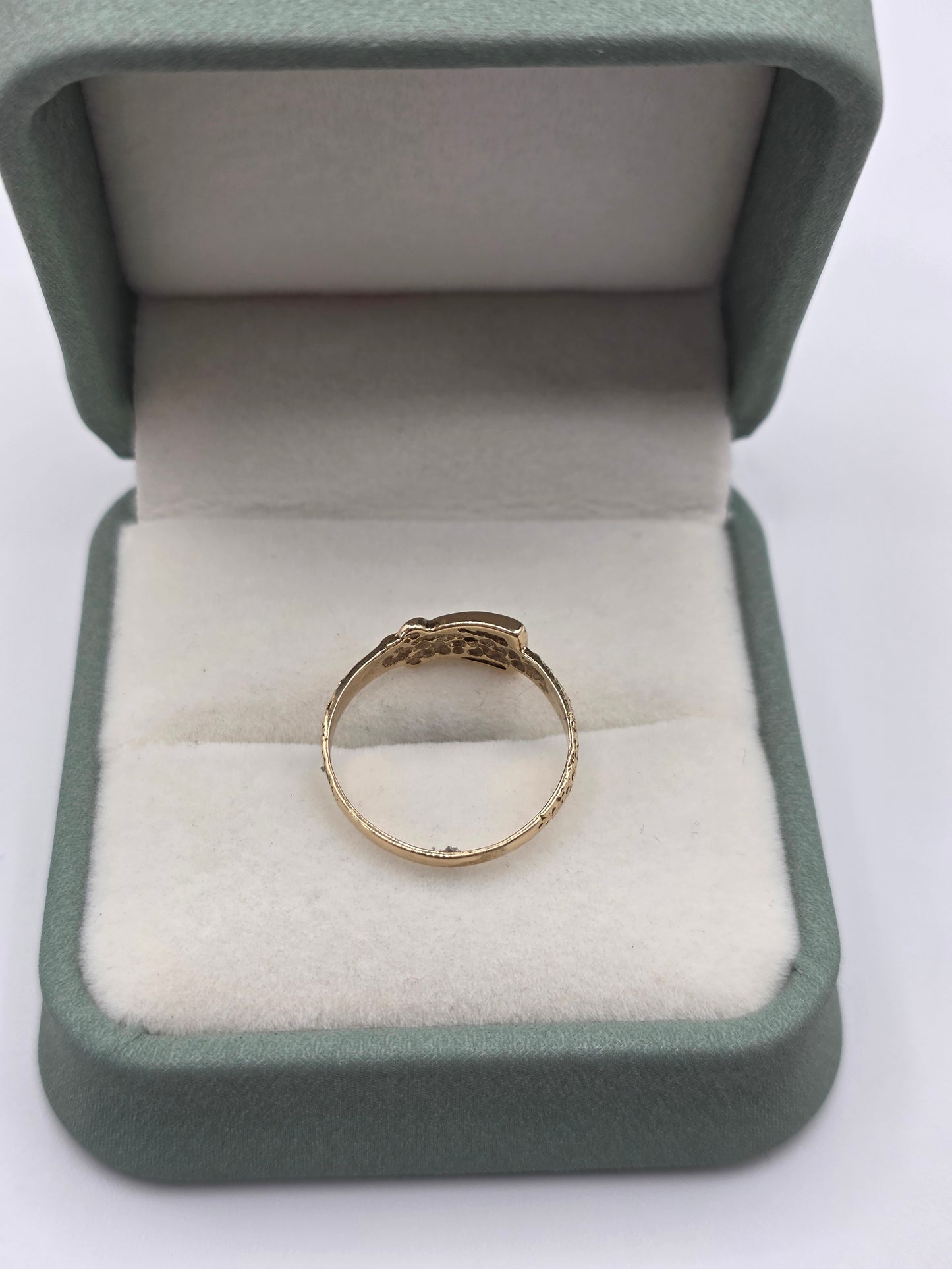9ct gold buckle ring