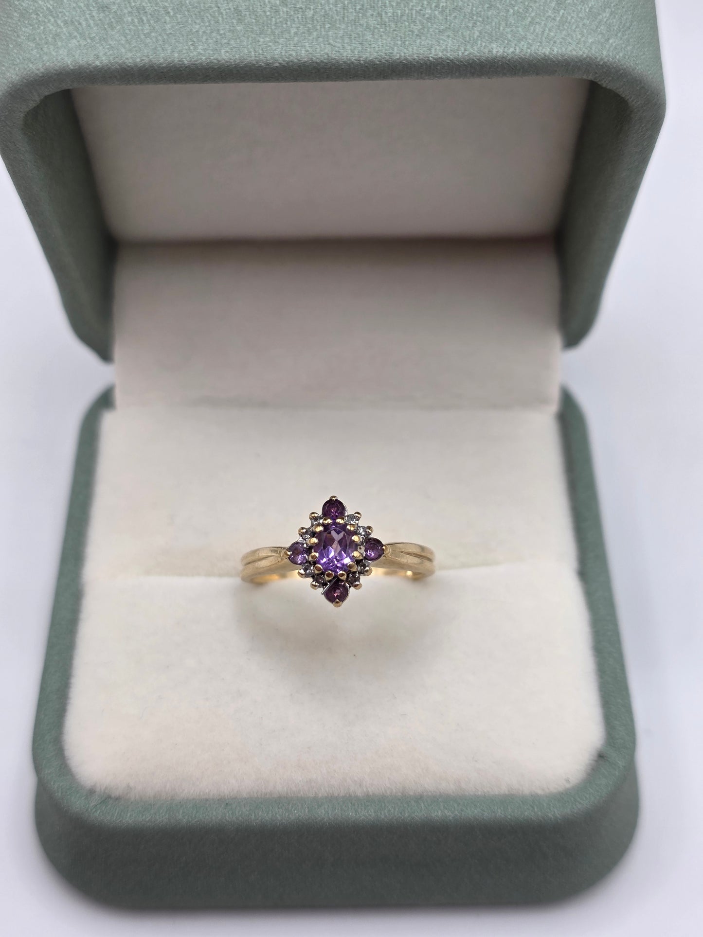 9ct gold amethyst and diamond ring