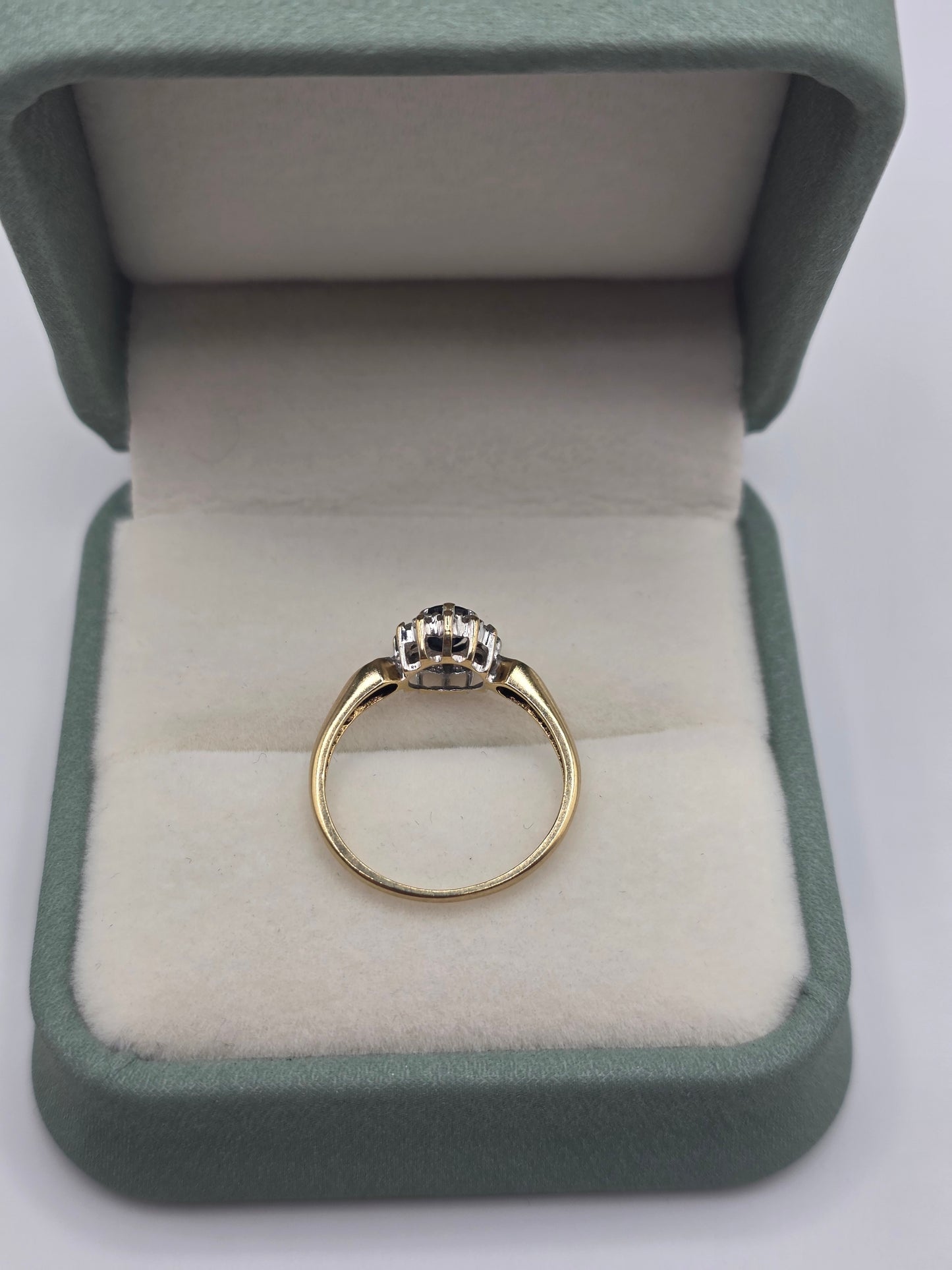 9ct gold sapphire and diamond ring