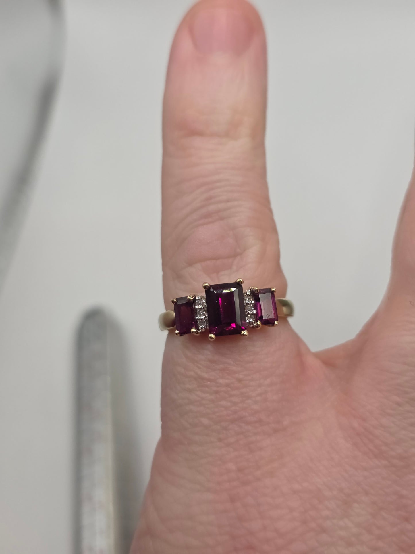 9ct gold rhodolite garnet and diamond ring
