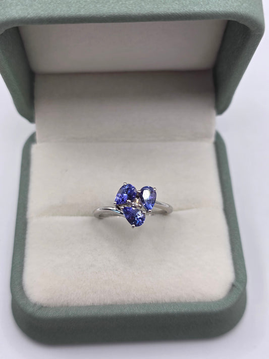 9ct white gold tanzanite and diamond ring