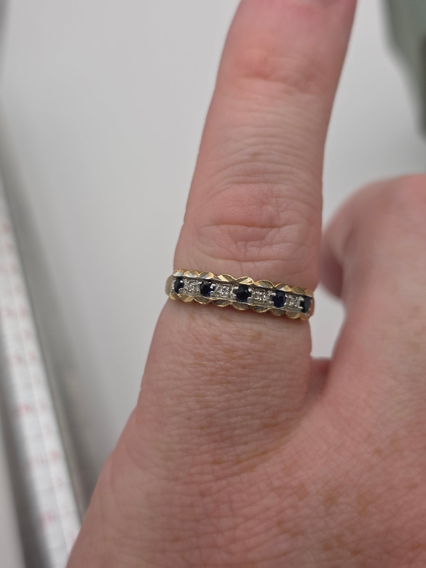 9ct gold sapphire and diamond ring