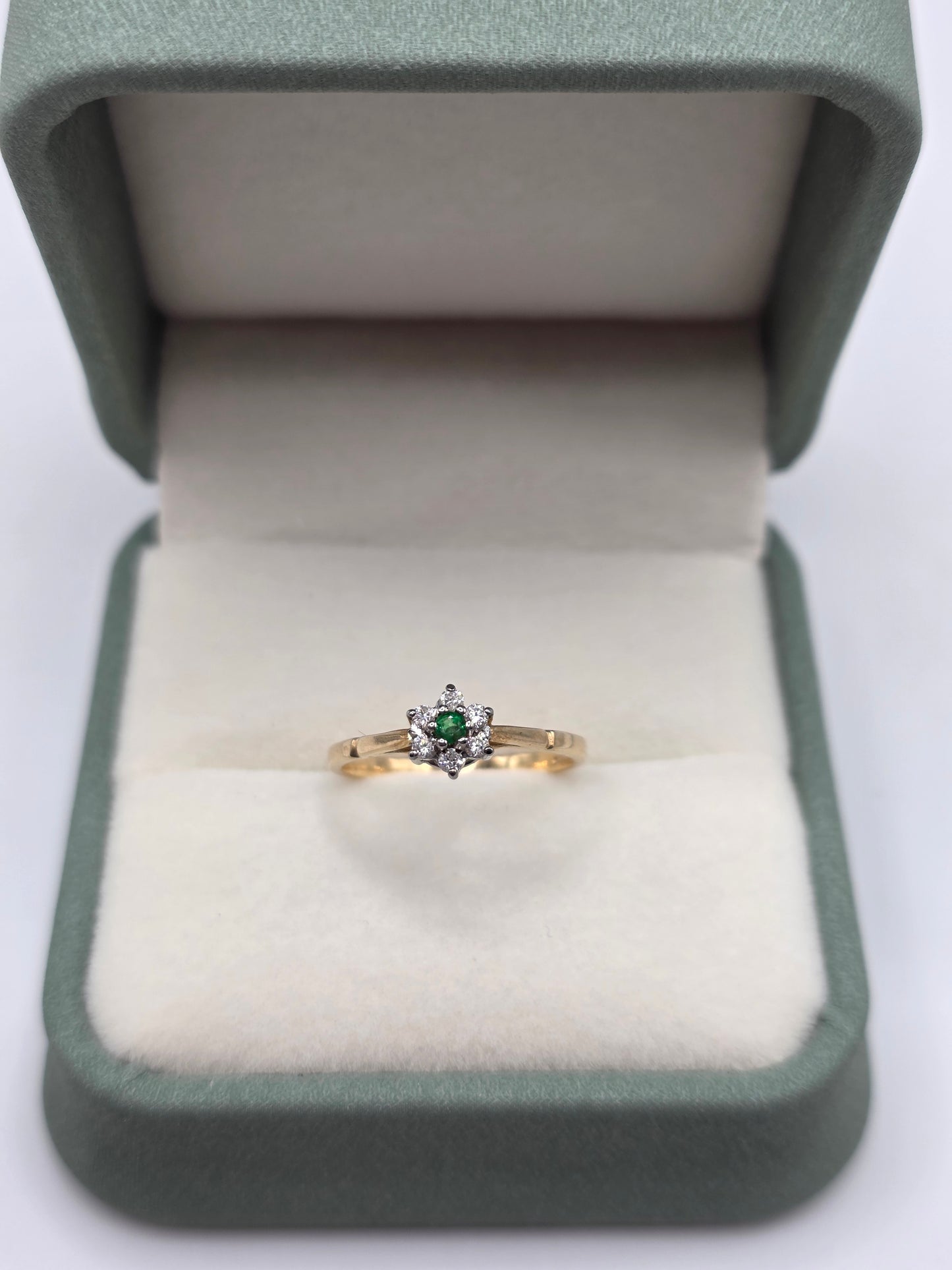 9ct gold emerald and diamond ring