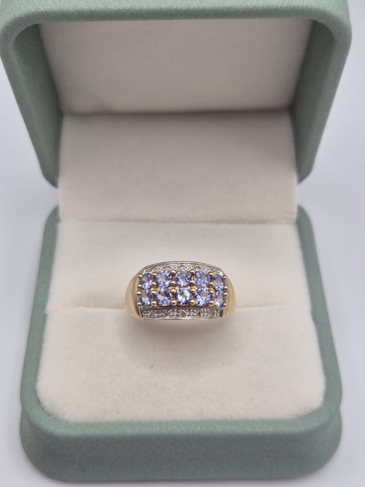 Heavy 9ct gold tanzanite and diamond ring