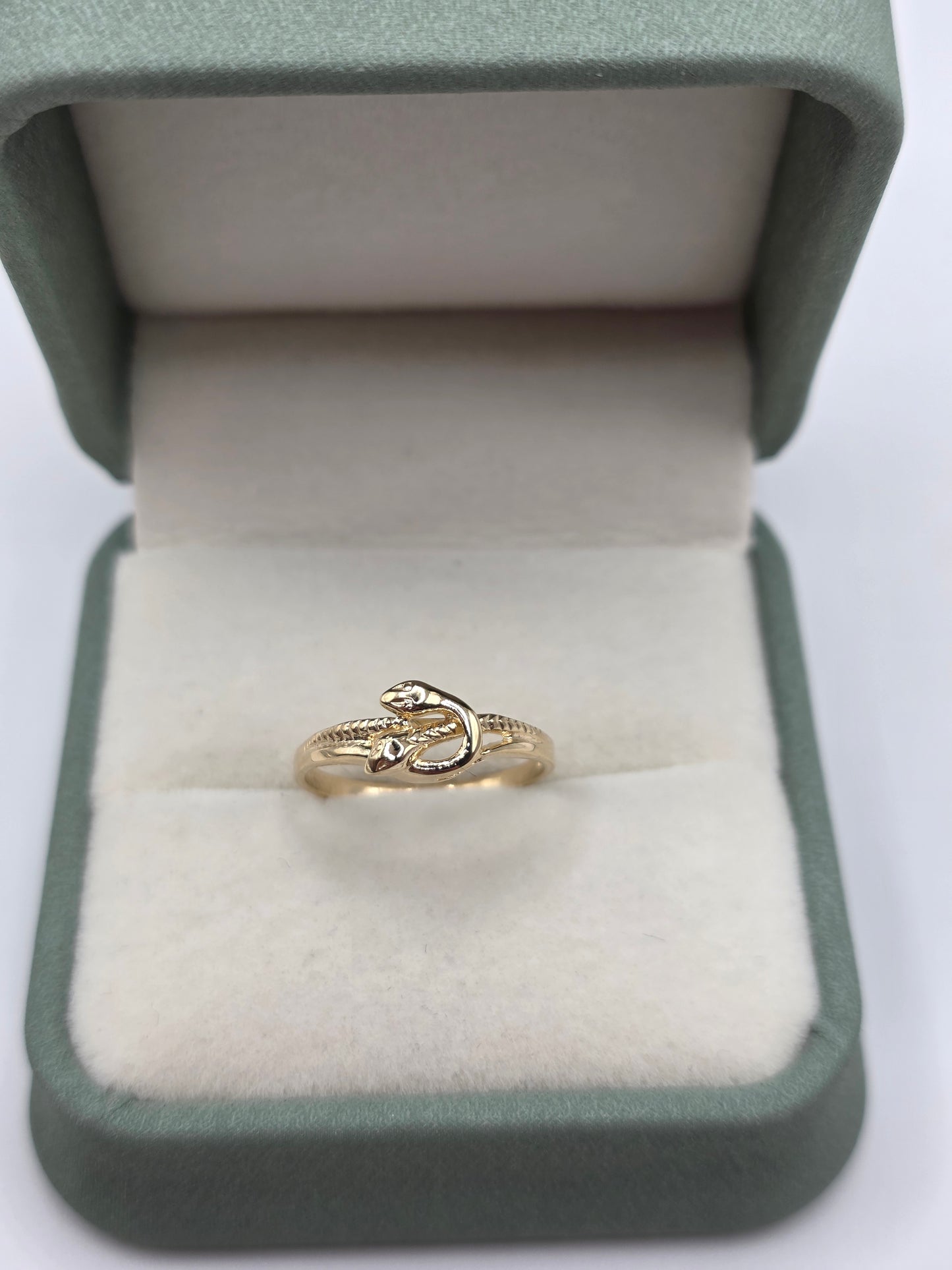 9ct gold snake ring