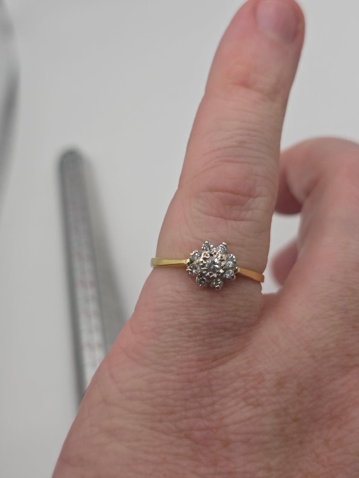 18ct gold diamond ring