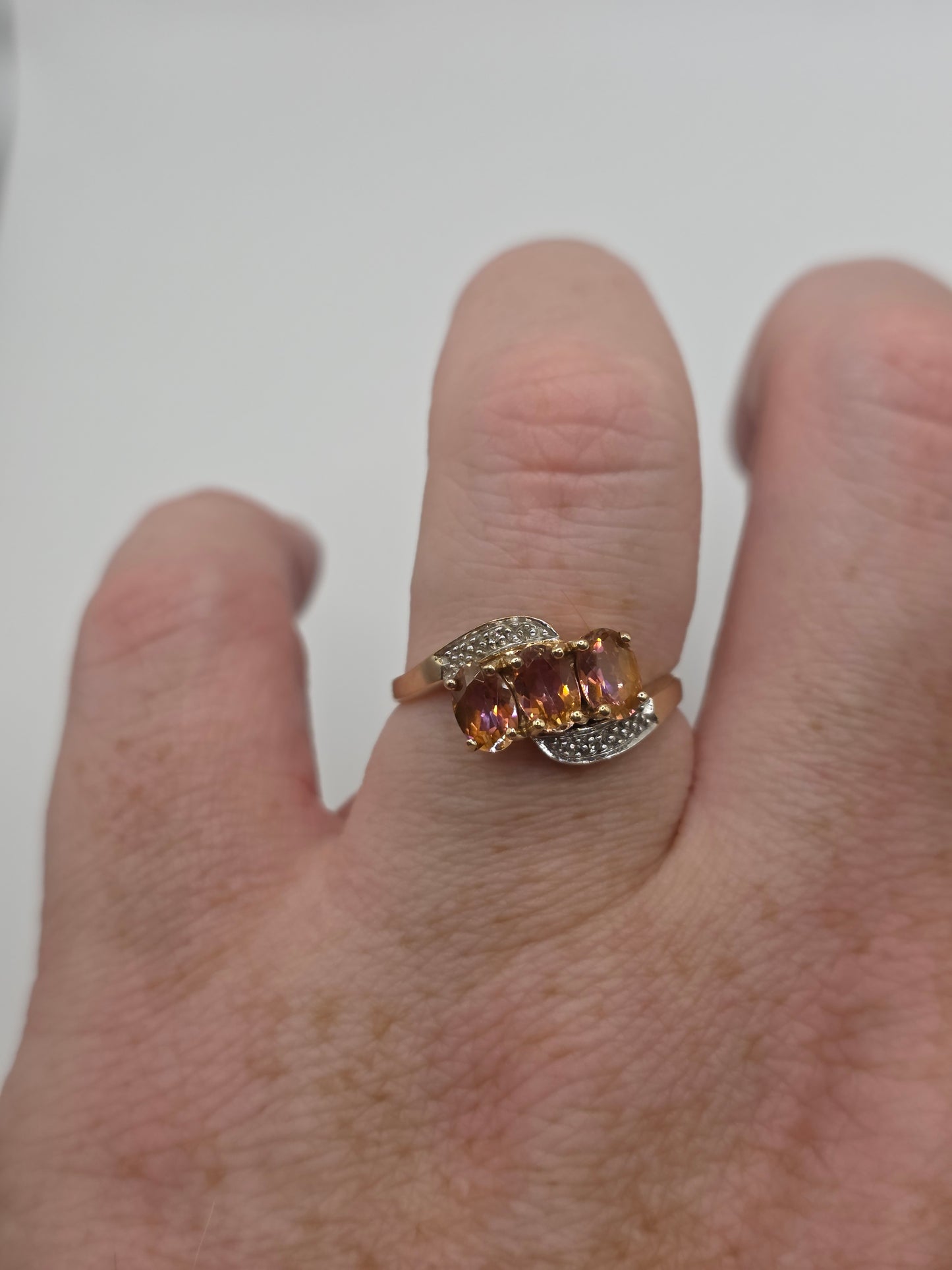 9ct gold topaz and diamond ring