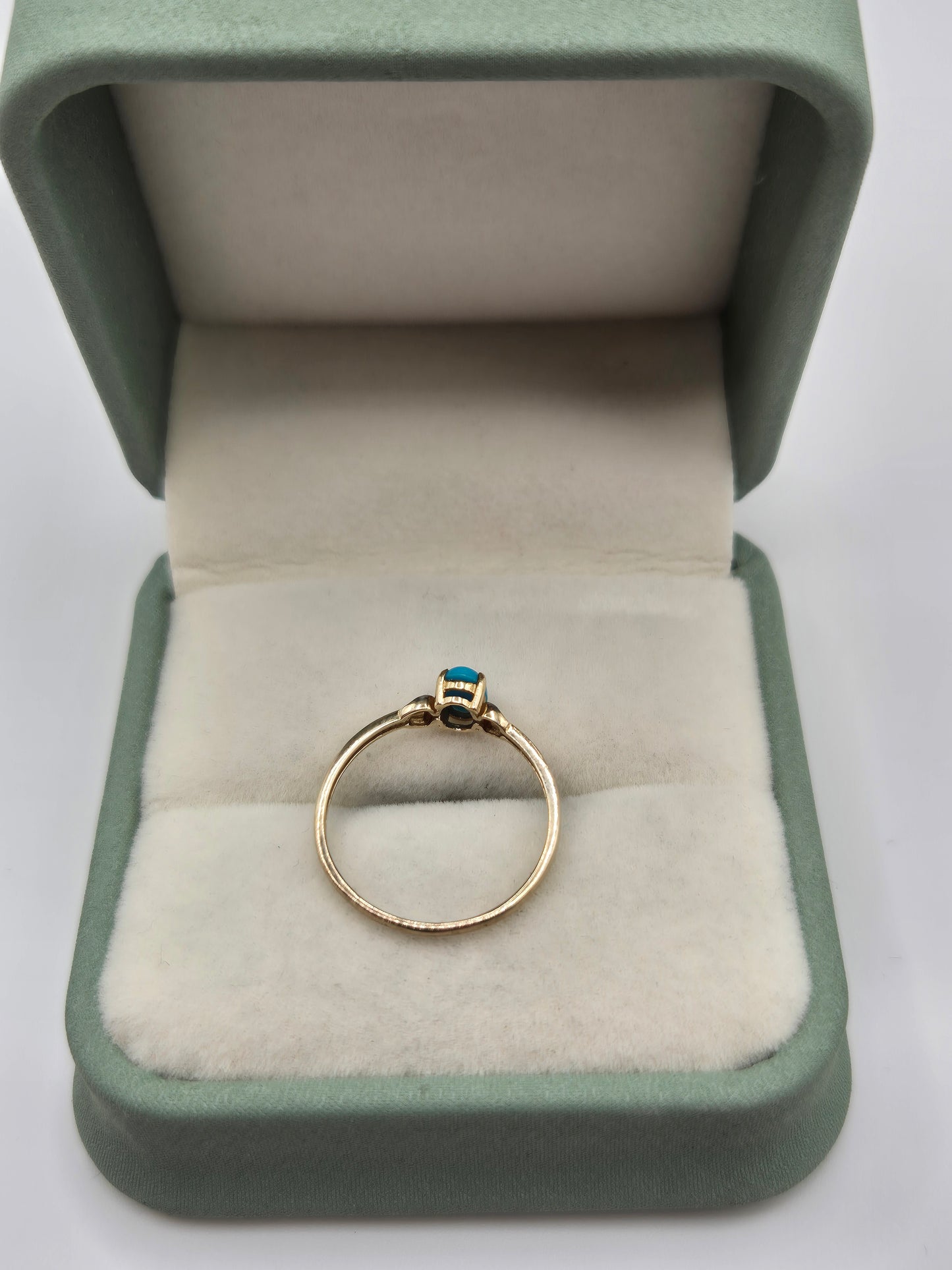 9ct gold turquoise ring
