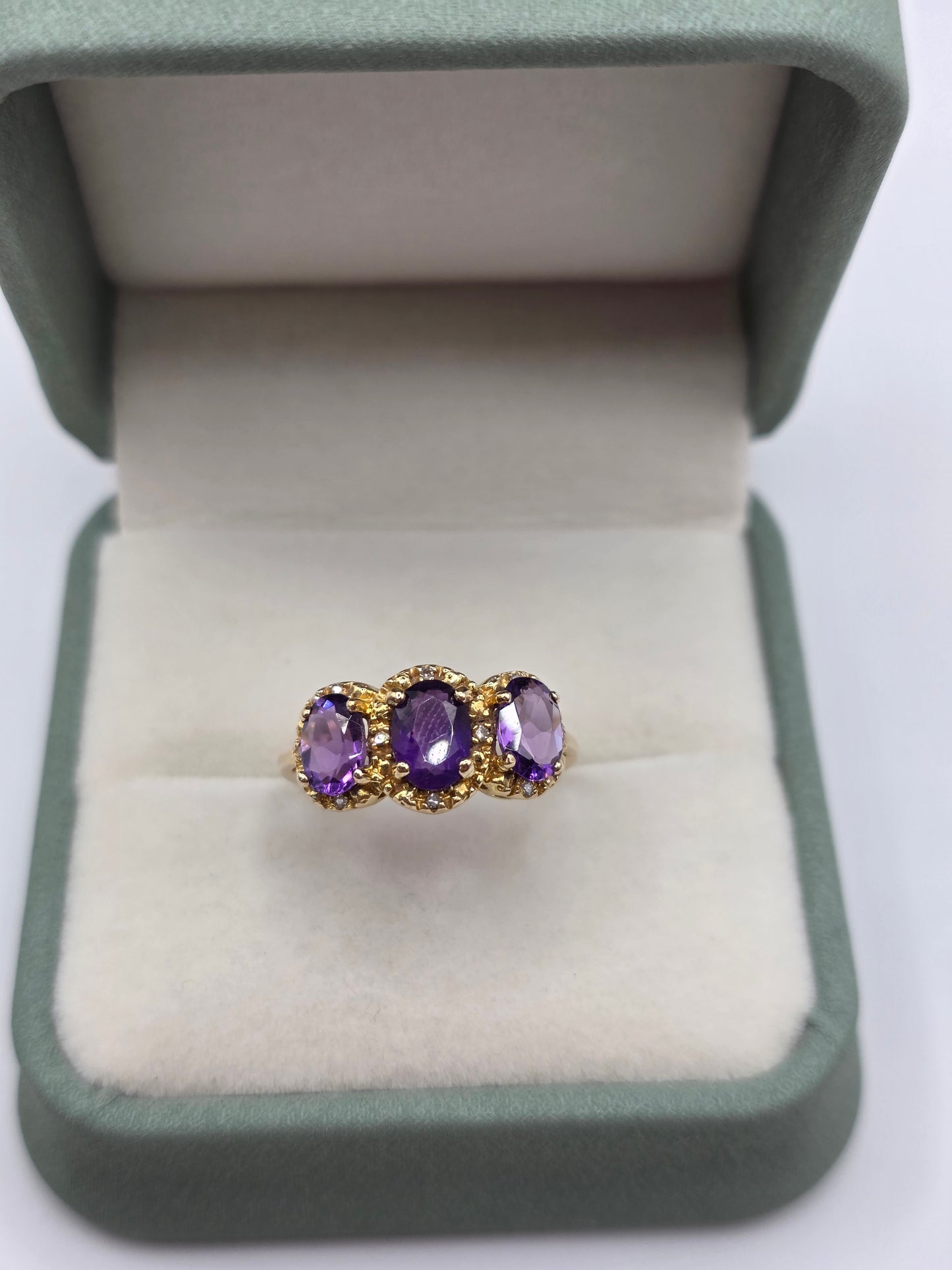 9ct gold amethyst and diamond ring