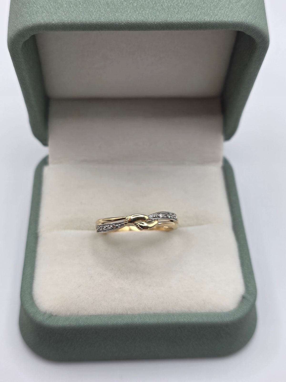 9ct gold diamond ring