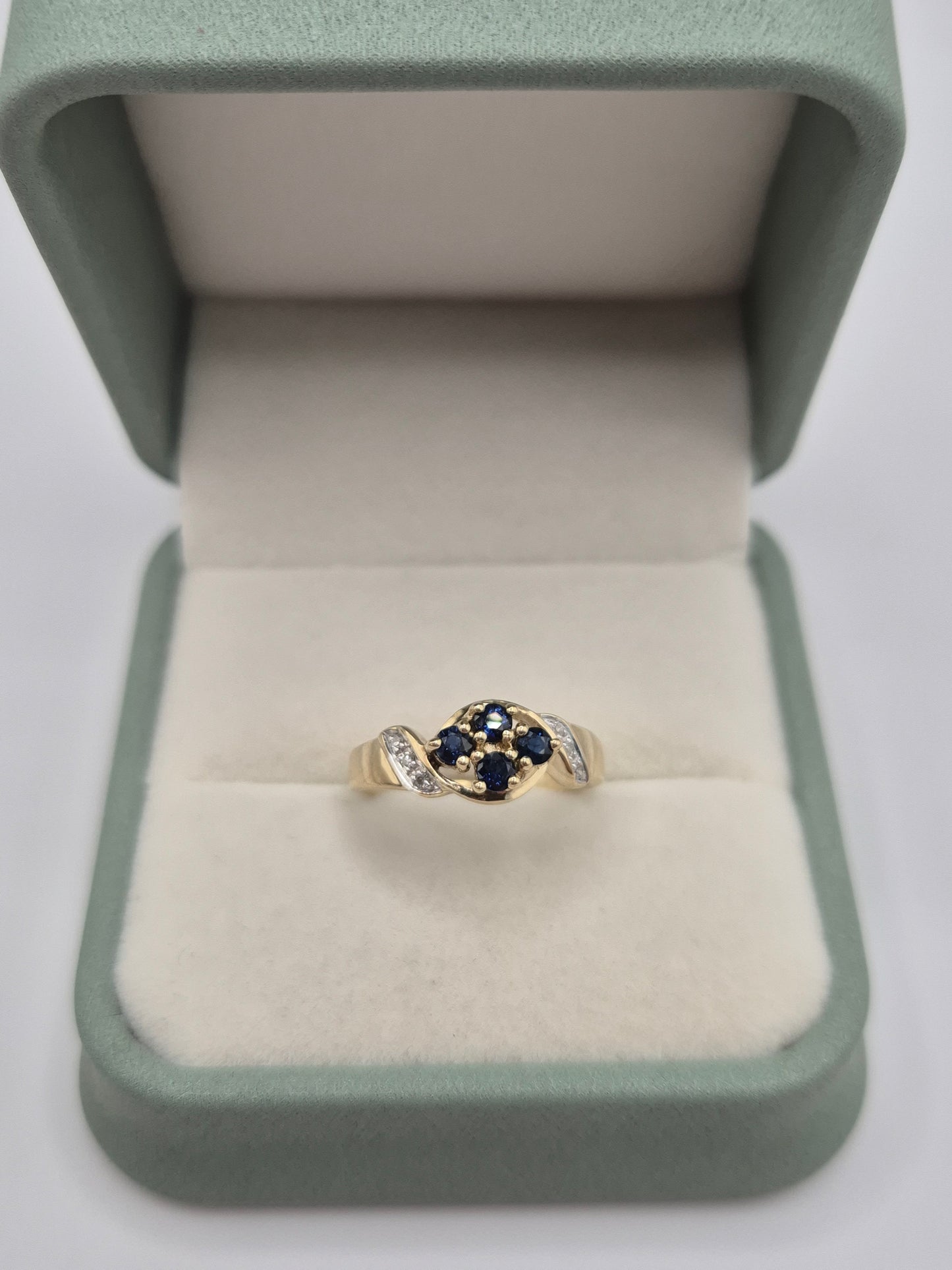9ct gold sapphire and diamond ring