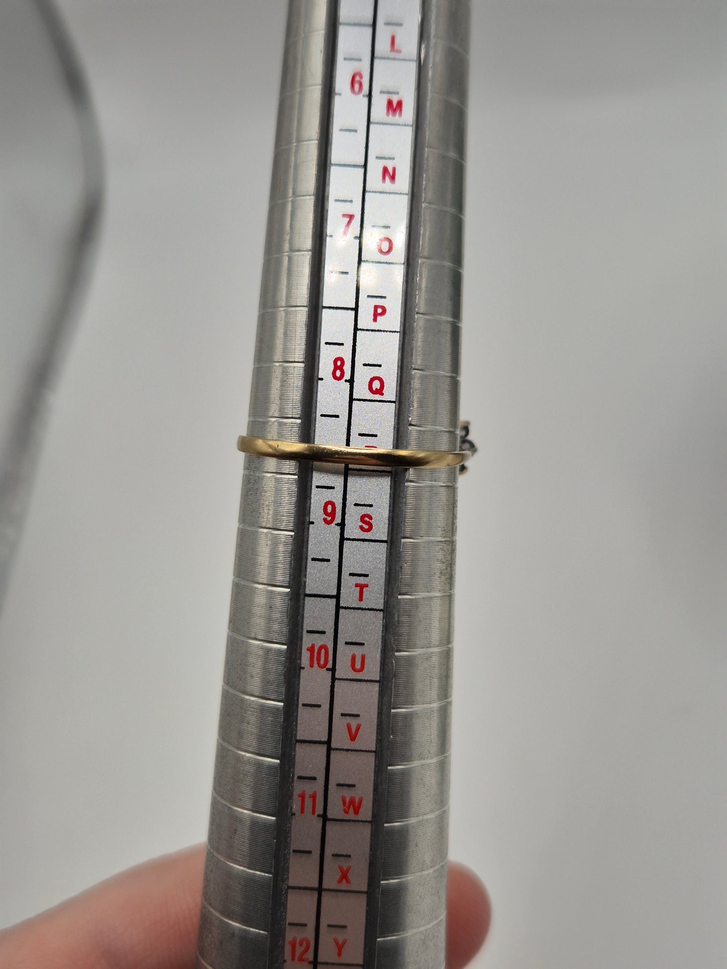 9ct gold sapphire and diamond ring