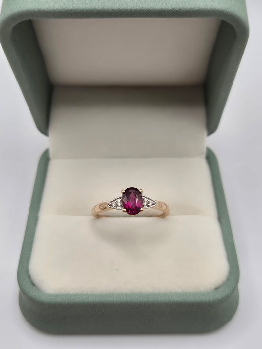 9ct gold spinel and diamond ring