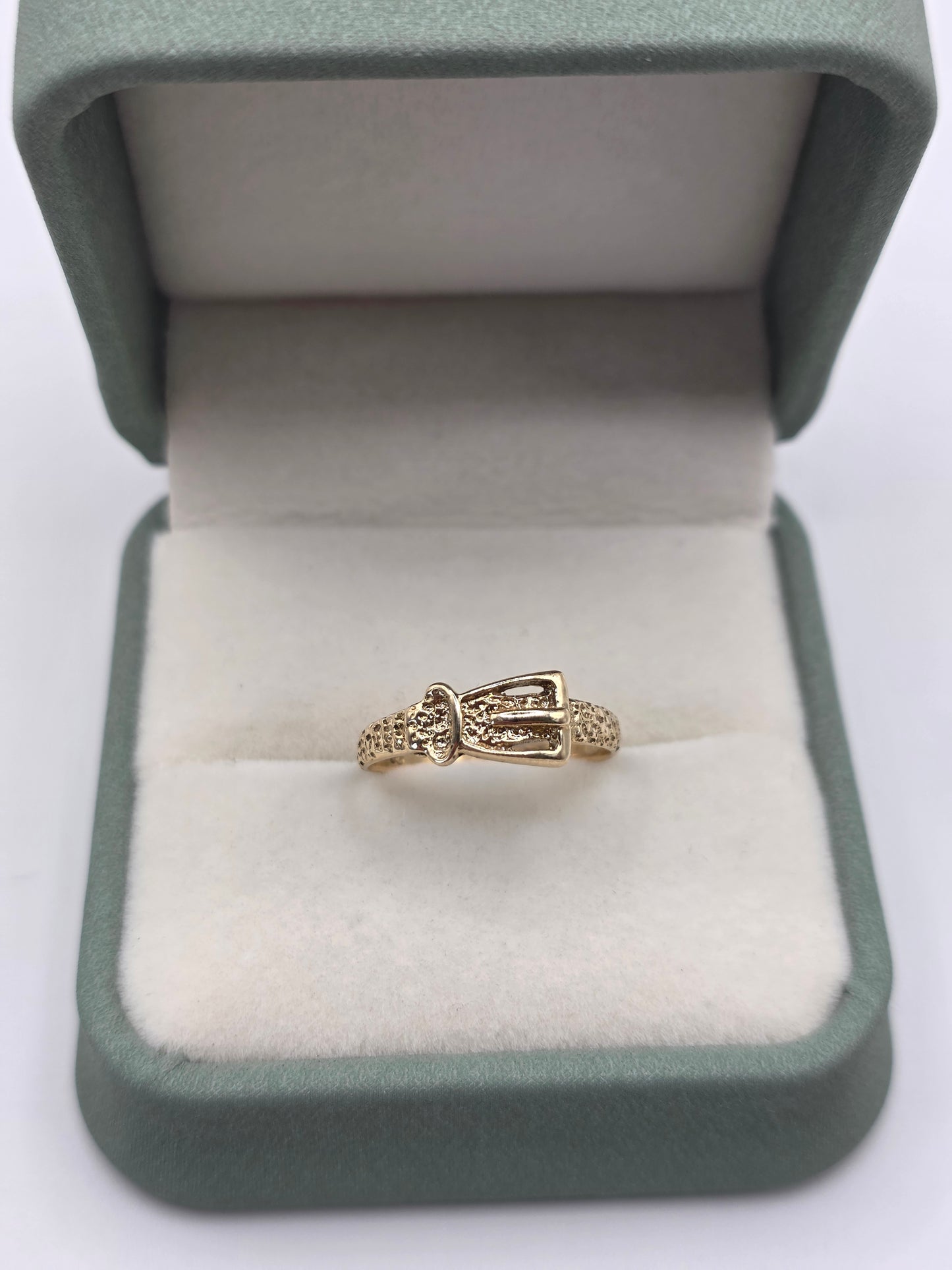 9ct gold buckle ring