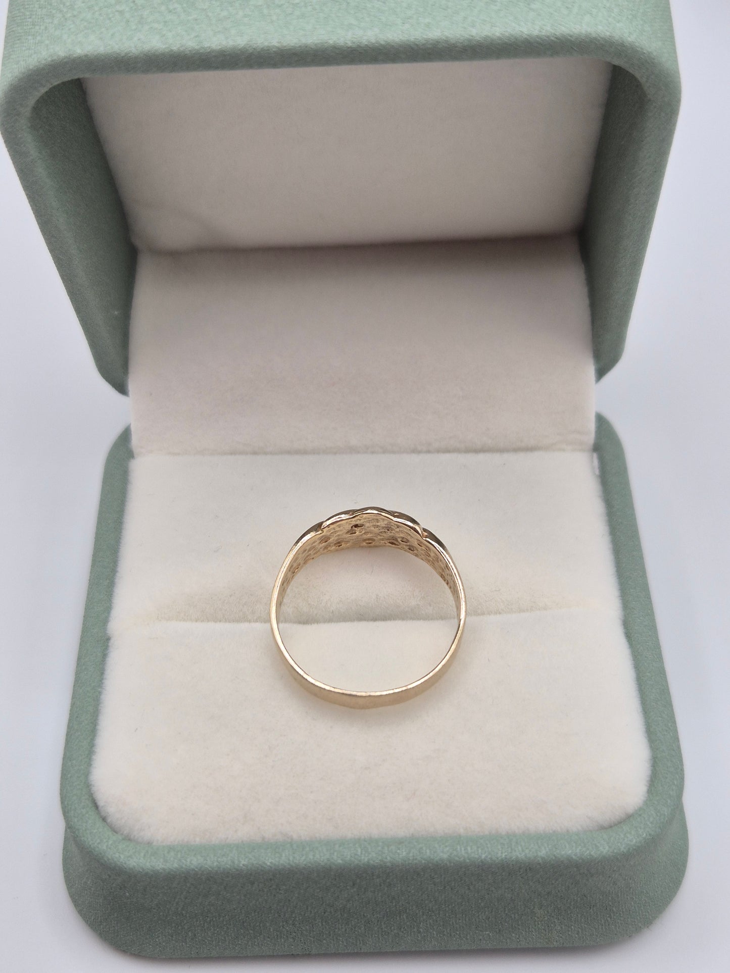 9ct gold puzzle style ring