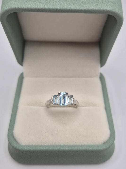 9ct white gold topaz and diamond ring