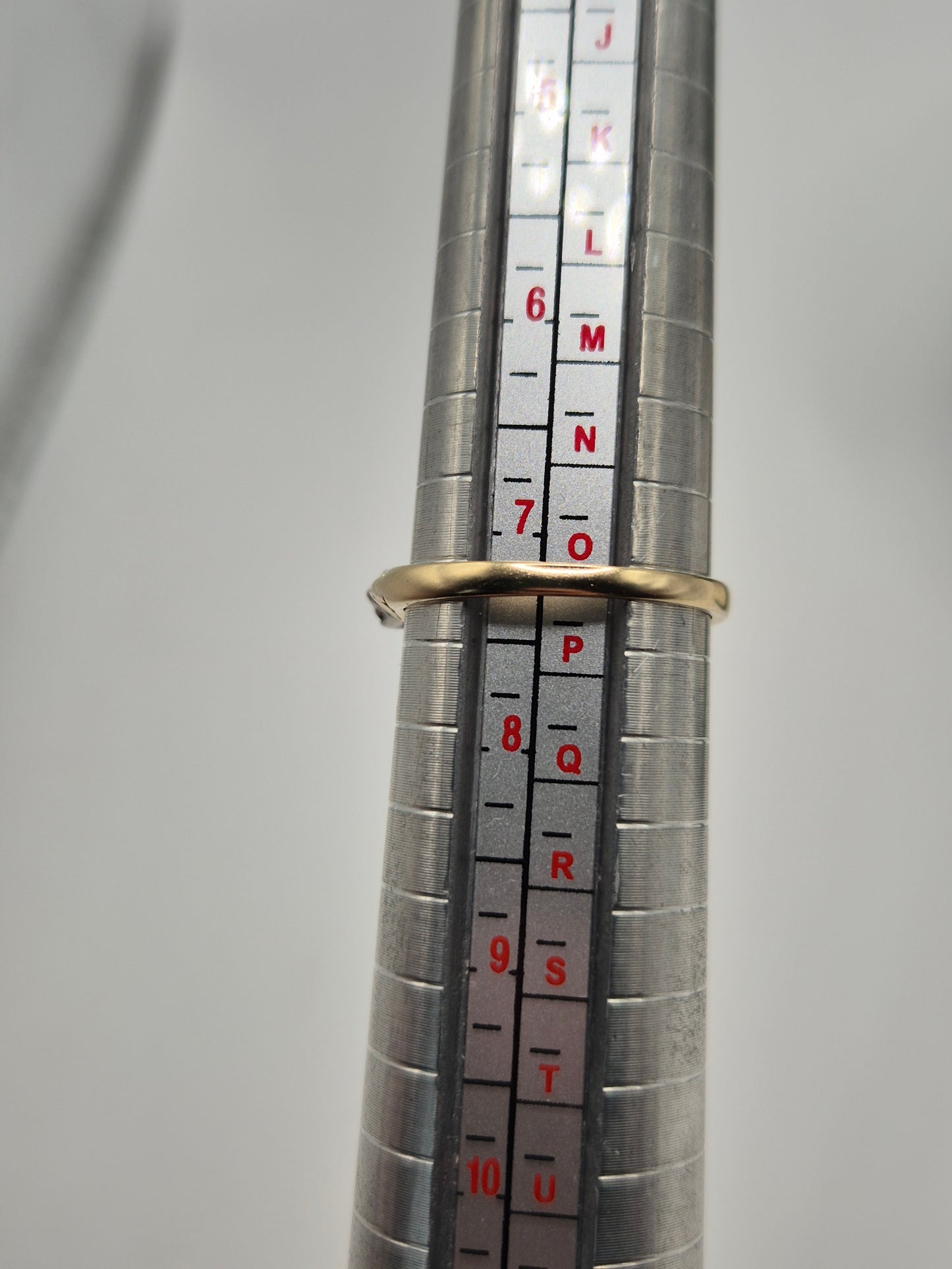 9ct gold diamond ring