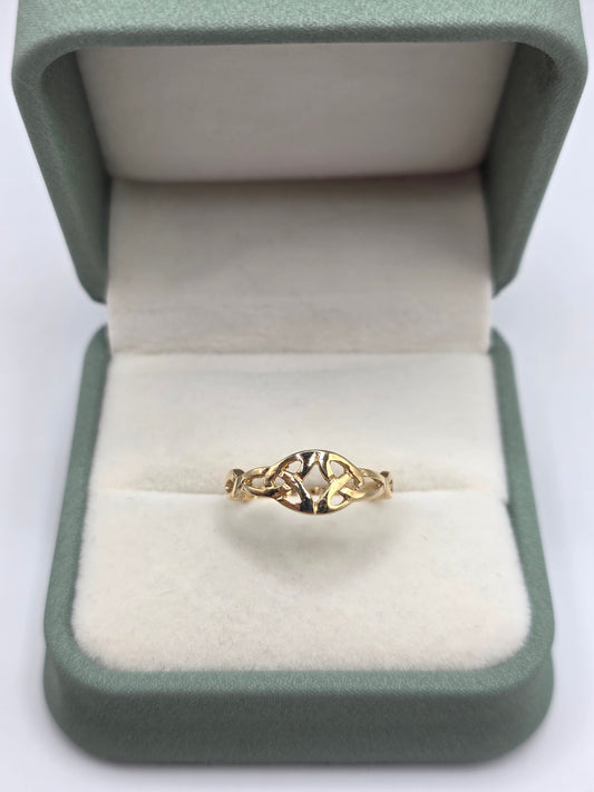 9ct gold celtic ring