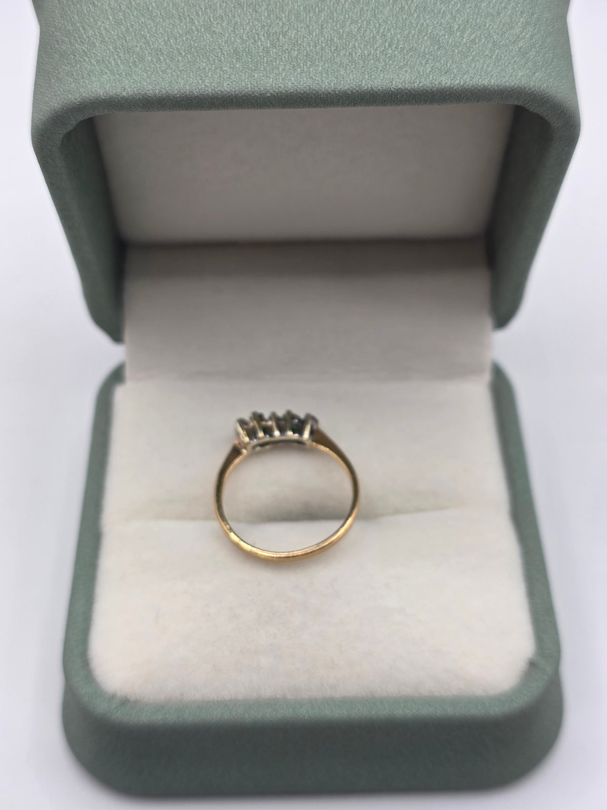 9ct gold emerald and diamond ring