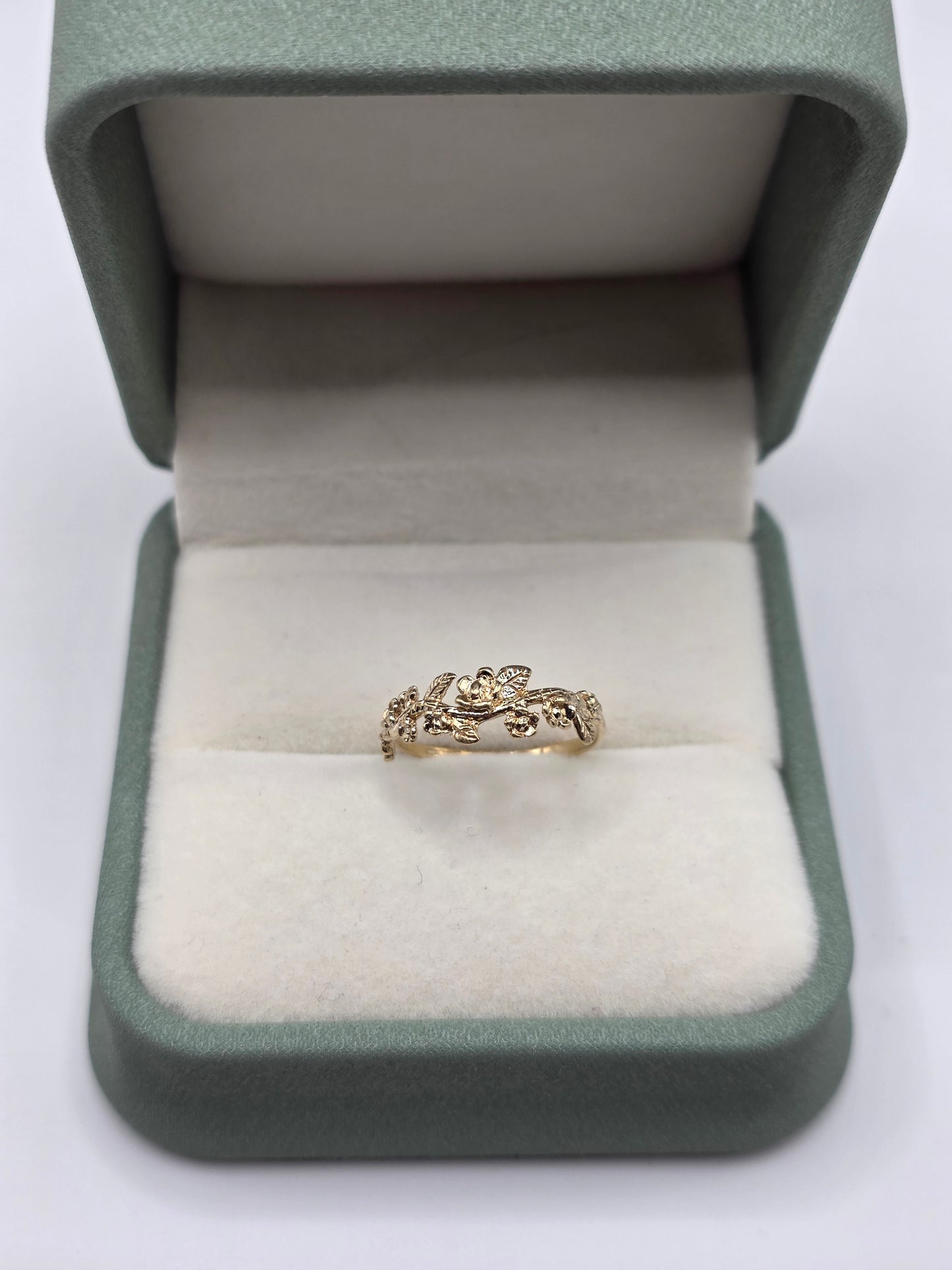 9ct gold forget me not ring