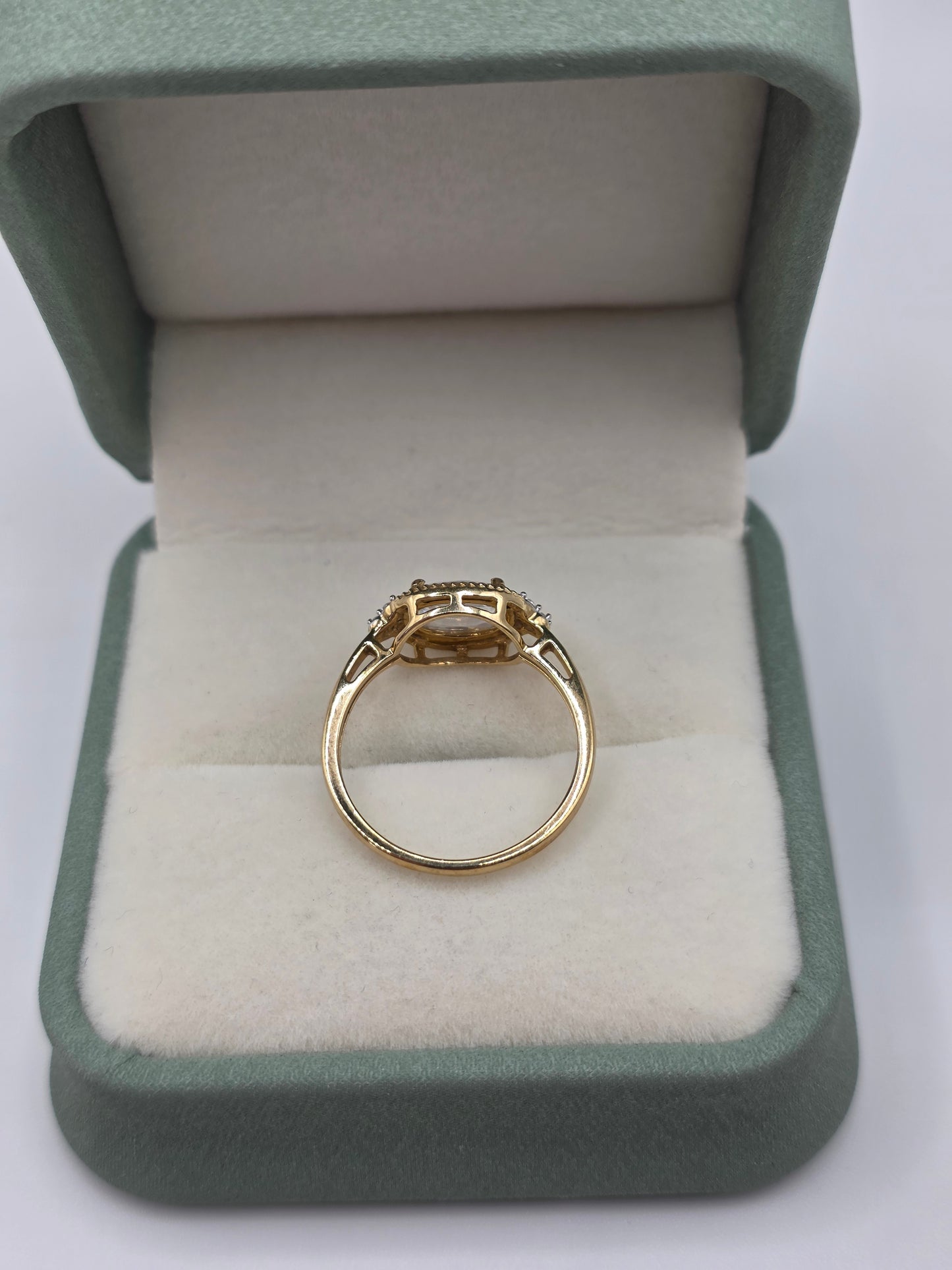 9ct gold morganite and zircon ring