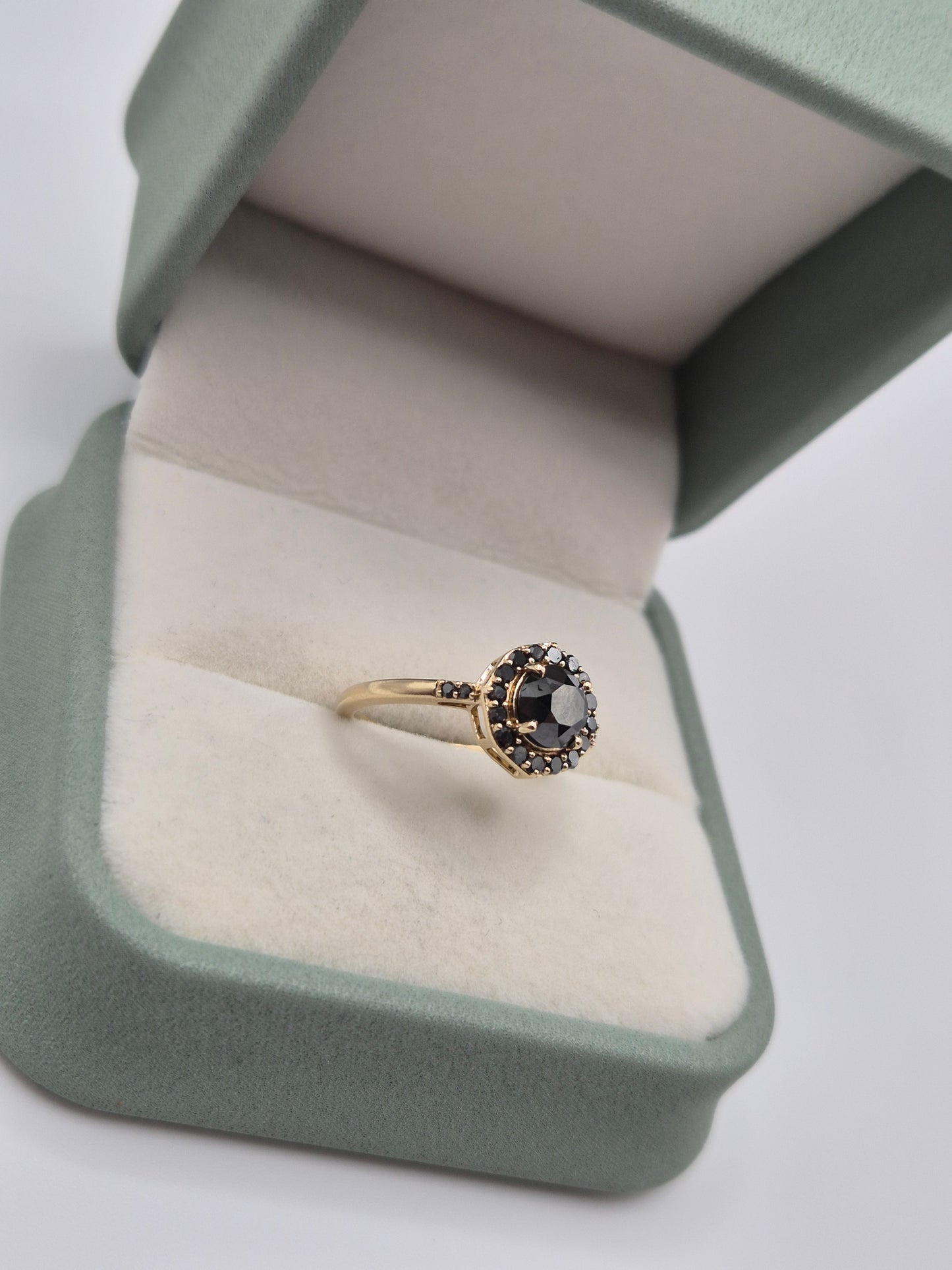 9ct gold black diamond ring