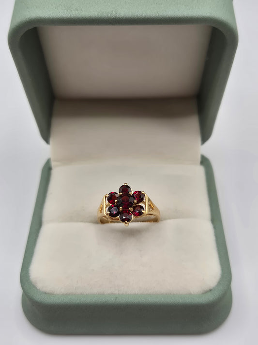 9ct gold garnet cluster ring