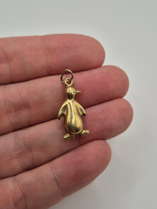 9ct gold penguin charm