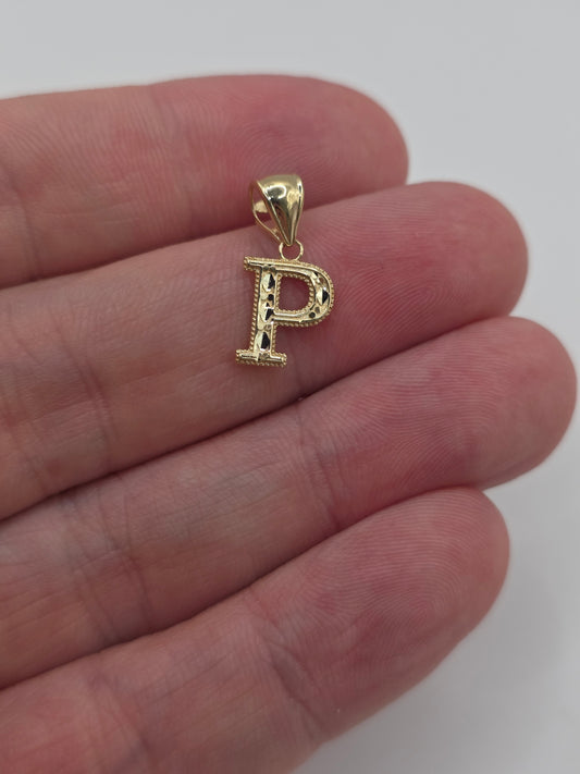 9ct gold initial P pendant