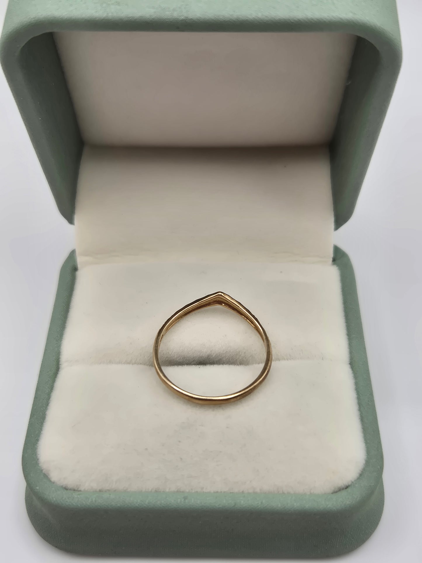9ct gold wishbone ring
