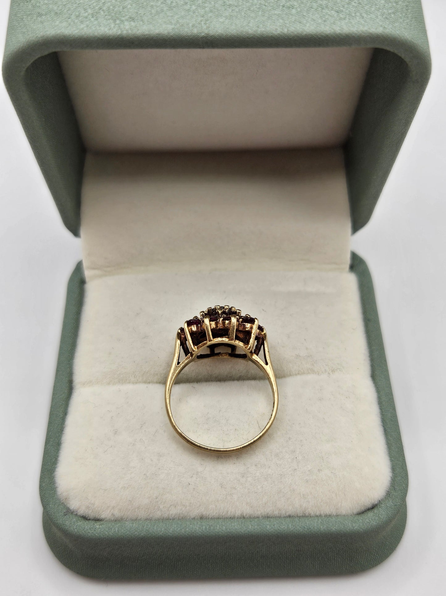 9ct gold garnet cluster ring