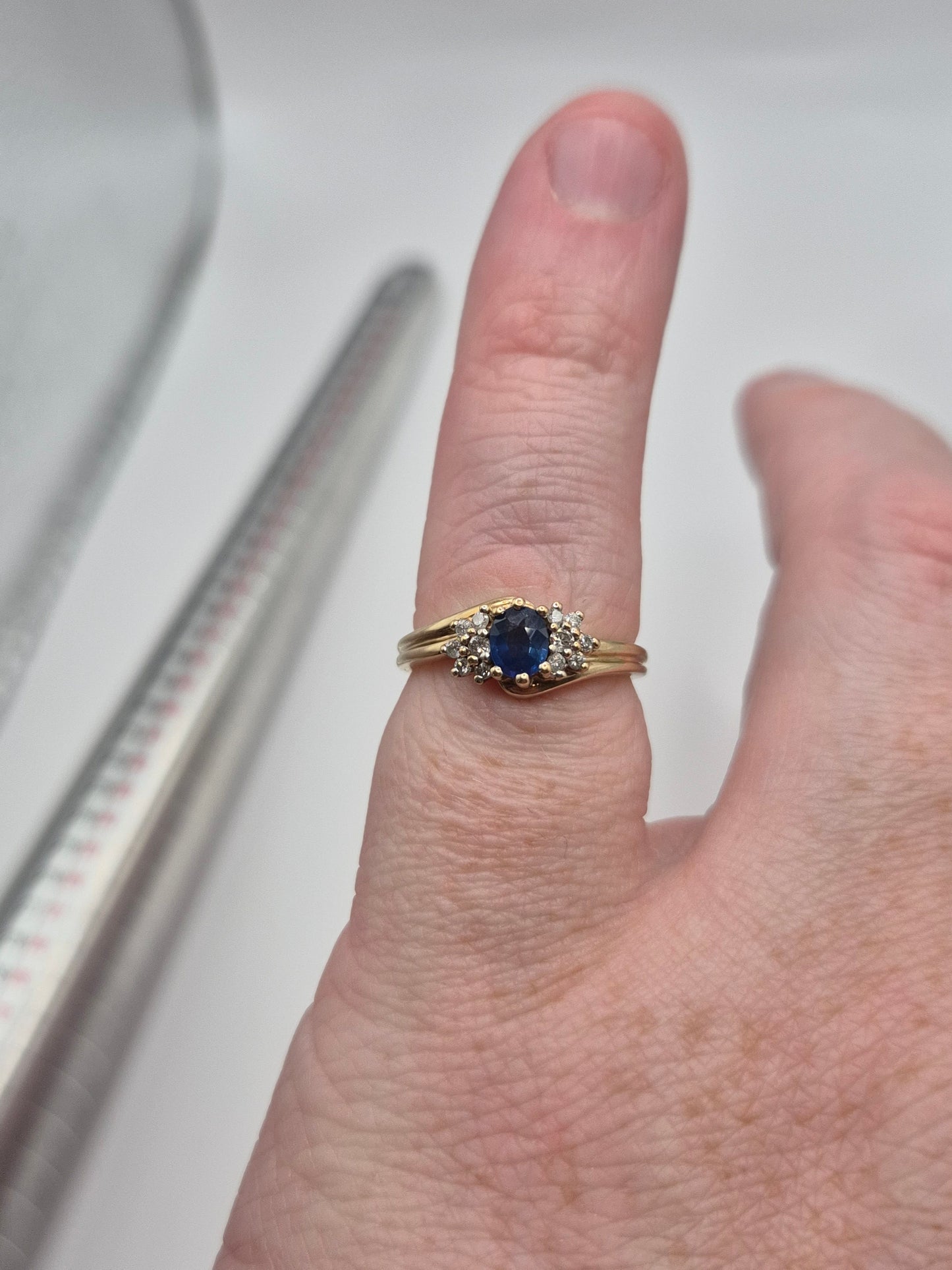 9ct gold sapphire and diamond ring