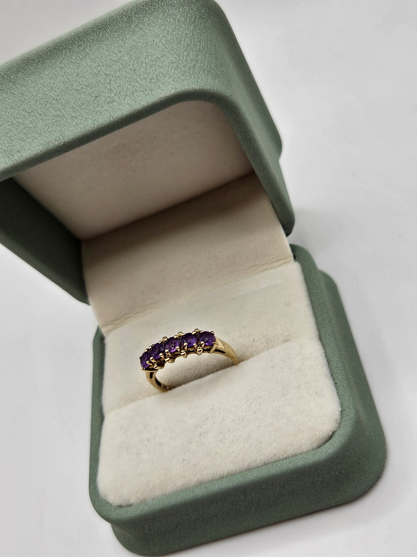 9ct gold amethyst ring