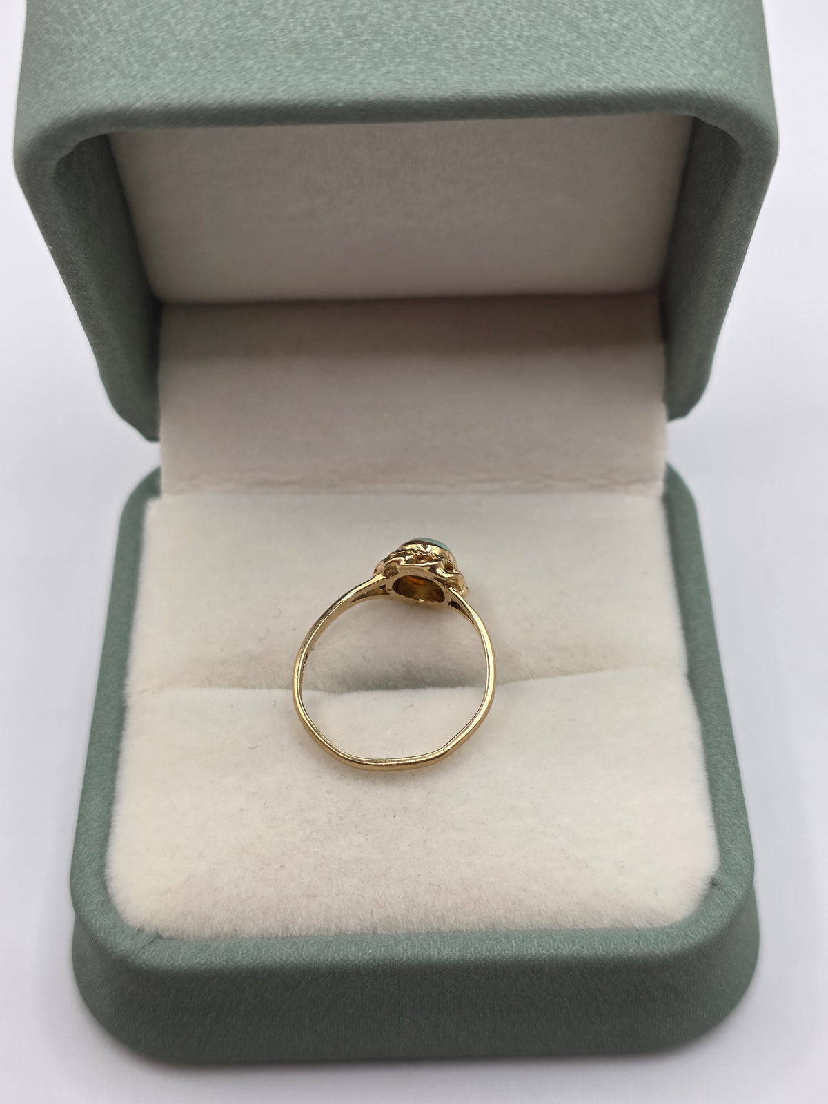 9ct gold opal ring