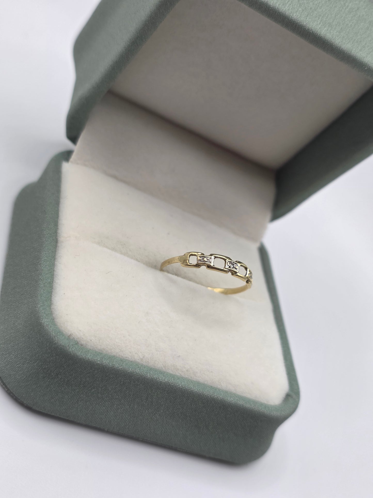 9ct gold chain ring