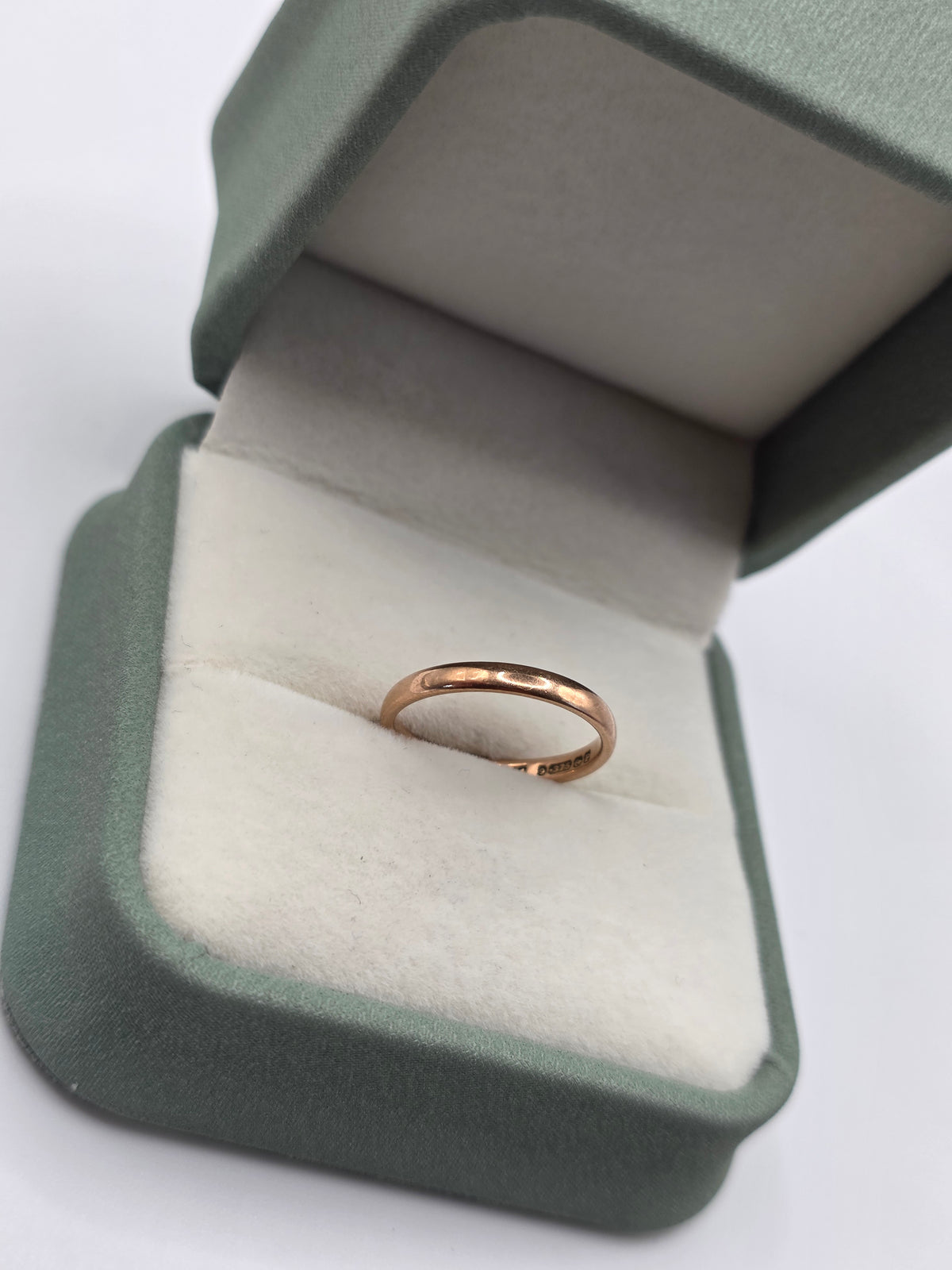 Vintage 9ct rose gold band ring