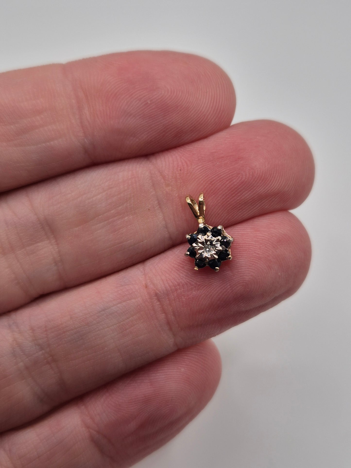 9ct gold sapphire and diamond pendant