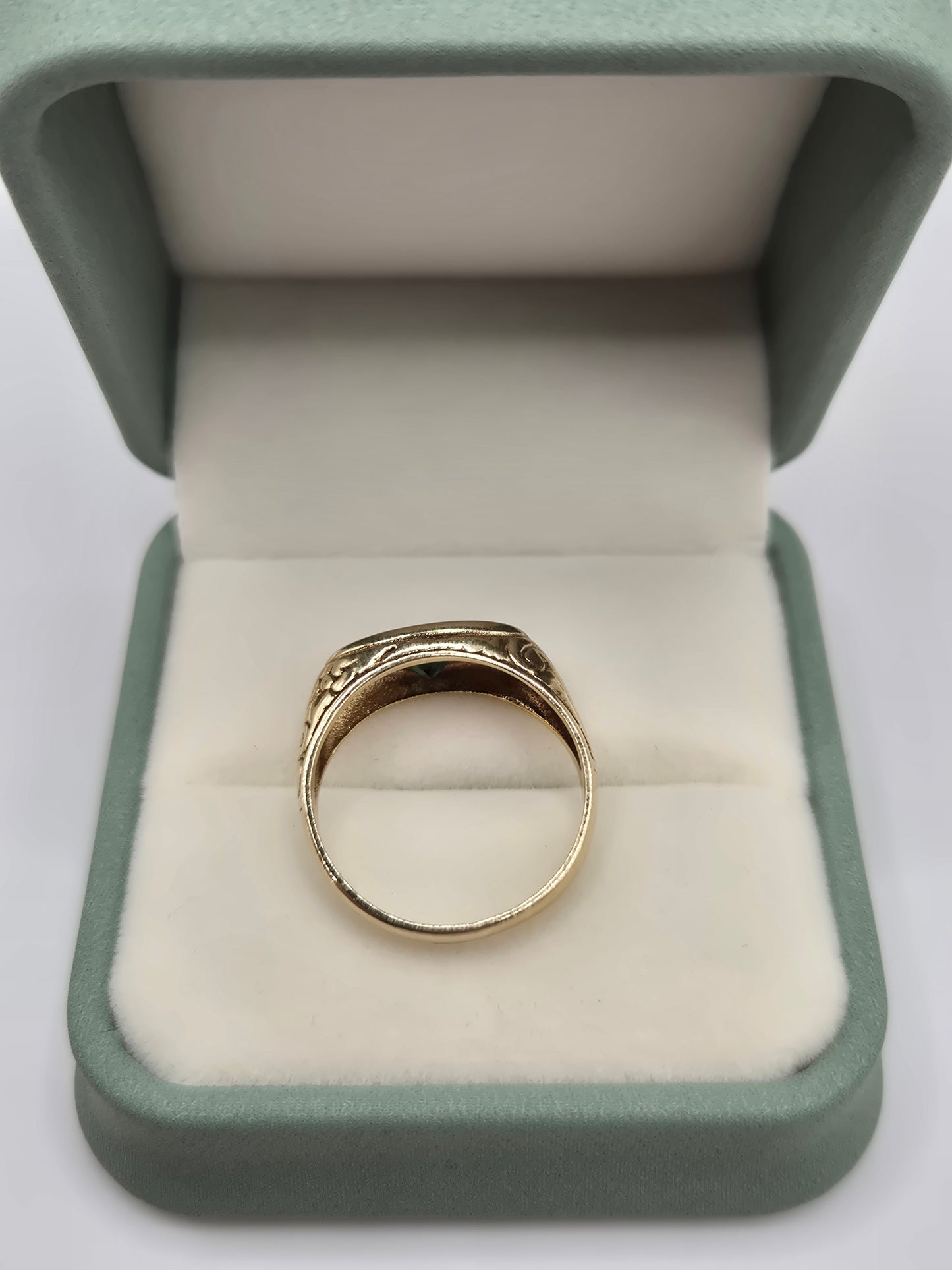 9ct gold sapphire and diamond gypsy ring